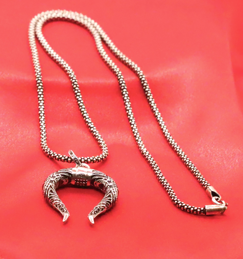 Antique-inspired Dragon Horn Pendant in Sterling Silver with Unique Craftsmanship. 925ijewel.com