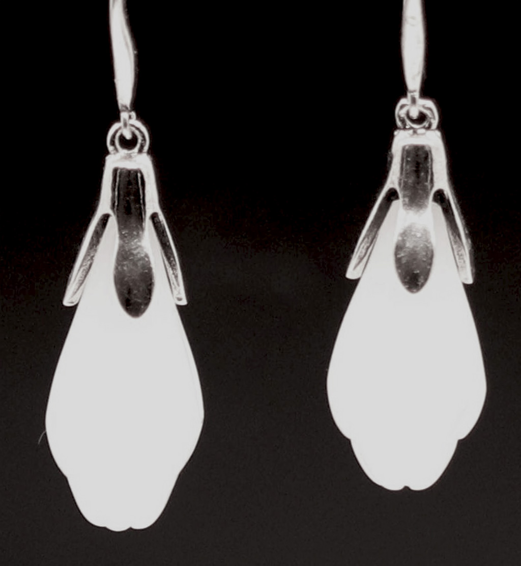 Elegant Sterling Silver Mongolian Jade Drop Earrings. 925ijewel.com