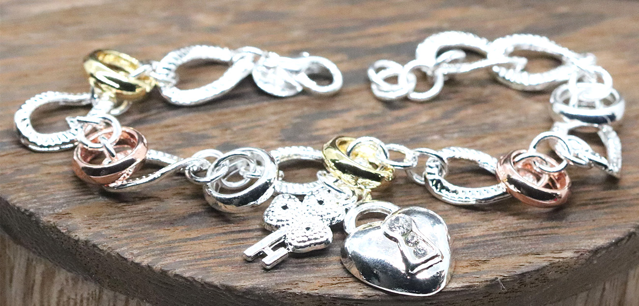 Sterling silver two-tone link bracelet with shamrock and heart key charms 925ijewel.com