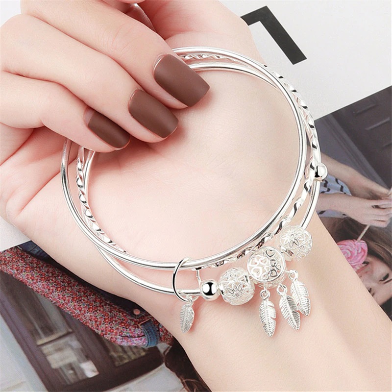 https://cdn.describely.ai/production/clou4r69e316yn937tyvlj0wi/befff05a-9031-4669-8fa5-cf1fe7593492.jpeg