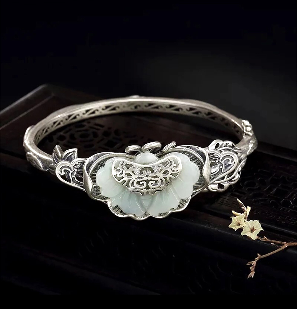 Silver-Plated Bold and Elegant Synthetic Jade Bangle Bracelet. 925ijewel.com