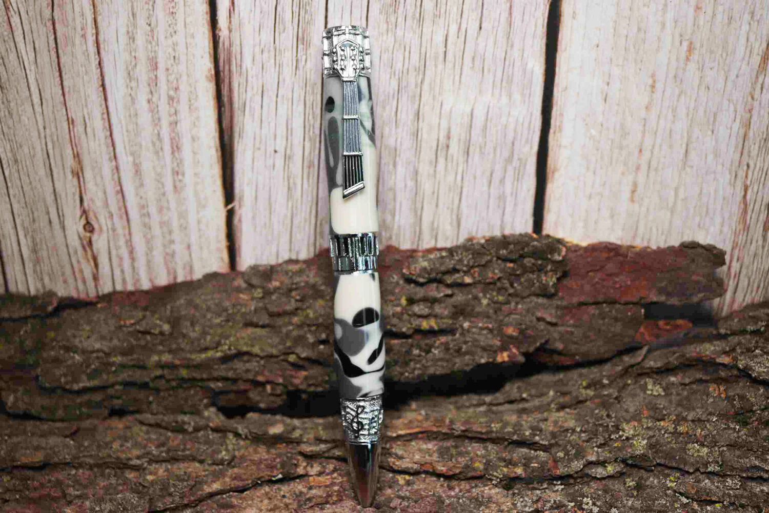 Handcrafted pen