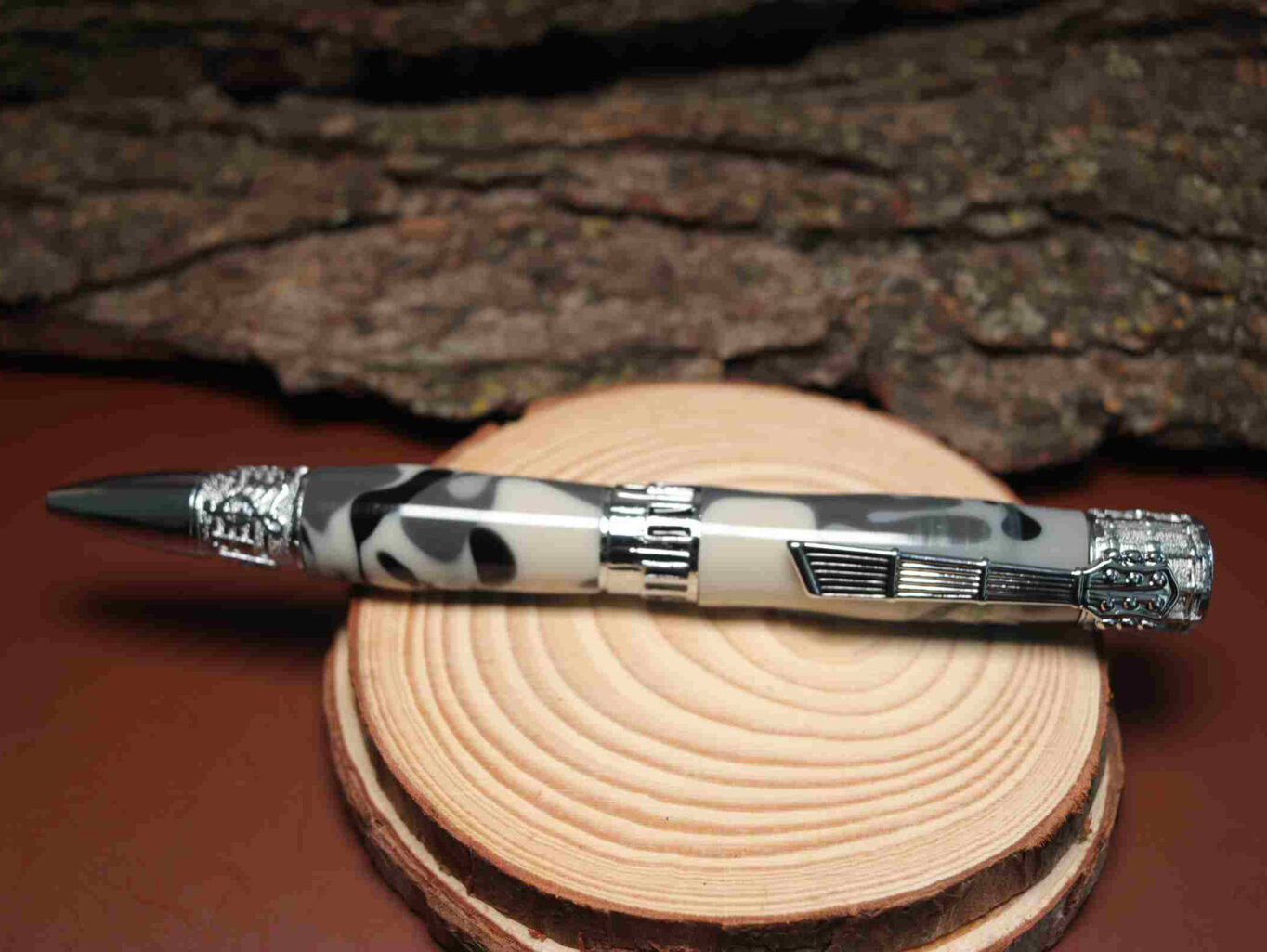 Handcrafted pen