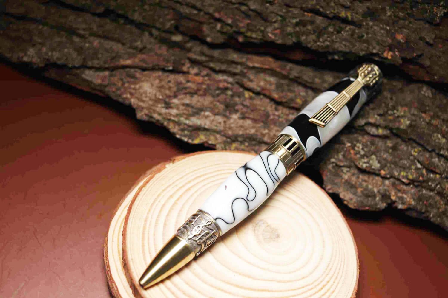 Handcrafted pen