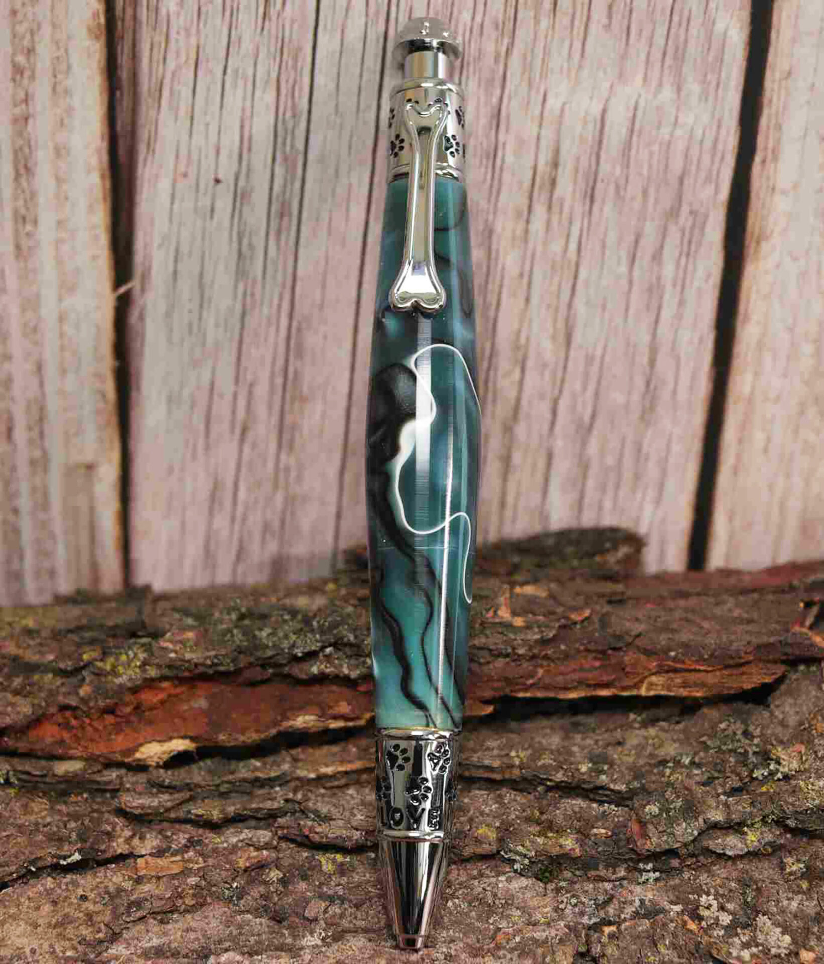 Handcrafted pen