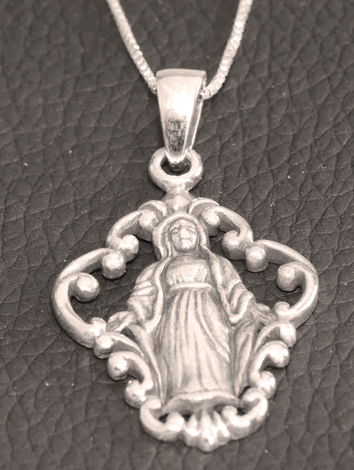 Sterling Silver Virgin Mary Pendant with Intricate Design and 18" Italian Platinum-Look Box Chain, 925ijewel.com
