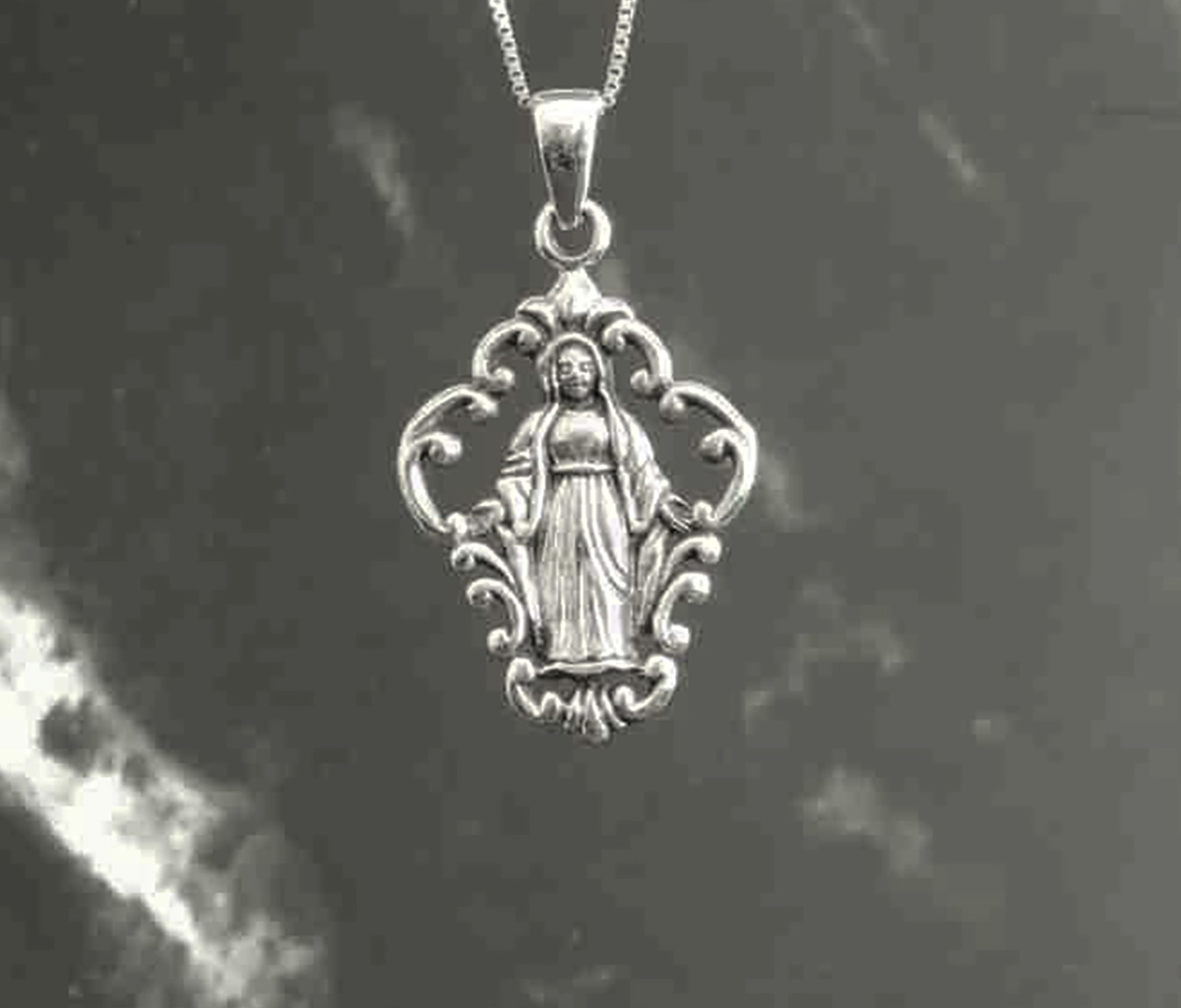 Sterling Silver Virgin Mary Pendant with Intricate Design and 18" Italian Platinum-Look Box Chain, 925ijewel.com