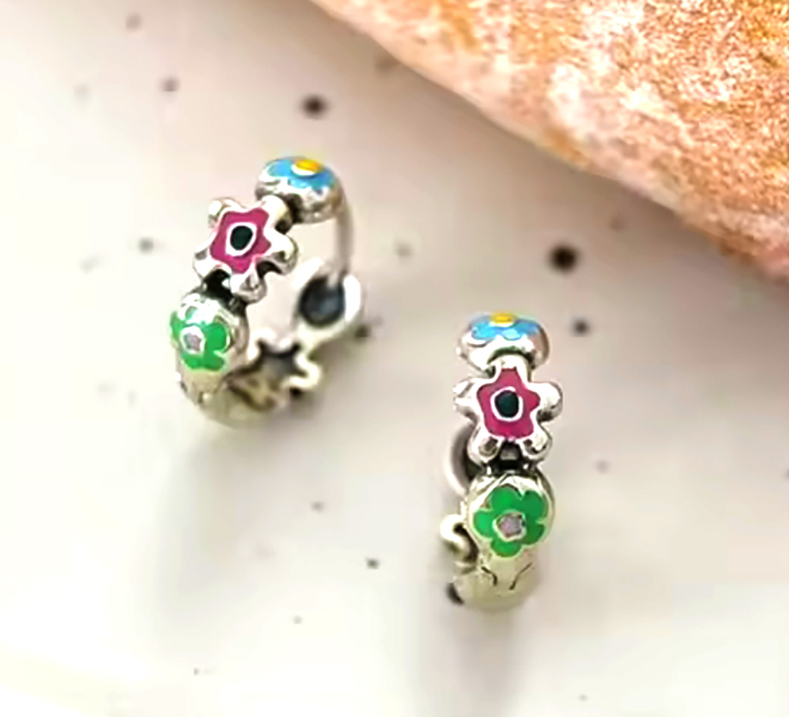 Blooming Elegance – Sterling Silver 17.5mm Floral Hoop Earrings with Colorful Enamel Artwork. 925ijewel.com
