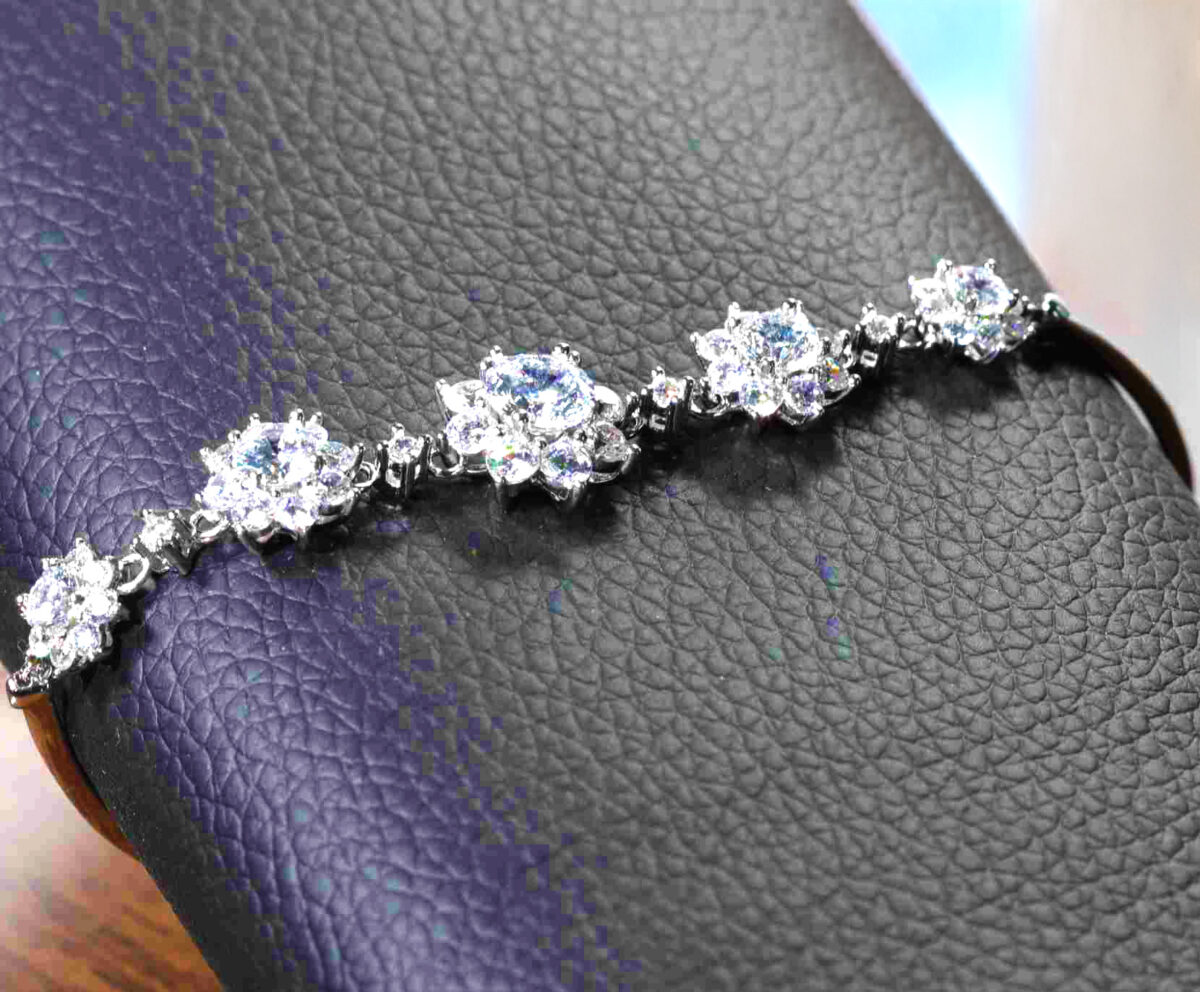 Sterling Silver 2.5 Ct CZ Graduated Cluster Adjustable Bracelet. 925ijewel.com