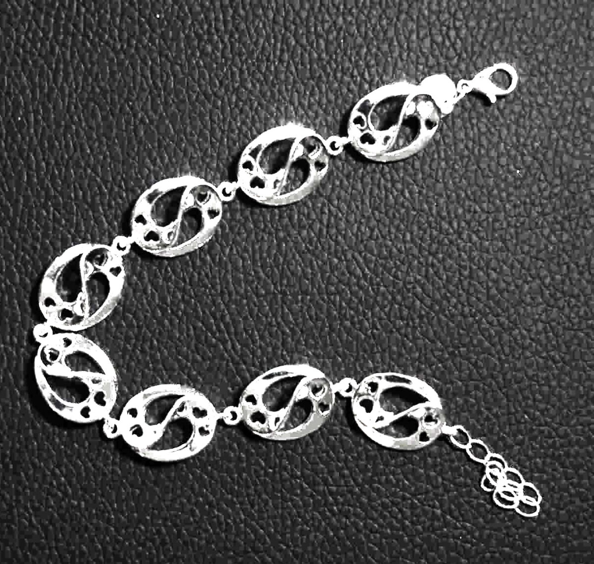 Hearts in Harmony Sterling Silver Link Bracelet –Timeless Love. 925ijewel.com
